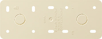 Gira Montageplatte 3-fach Aufputz cremeweiß - 008313