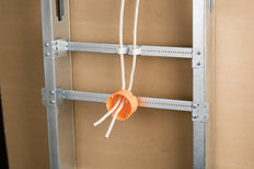 Teleskopische Box Halterung 432-660mm Mit Befestigungspunkten - 187191 [2 Stück]