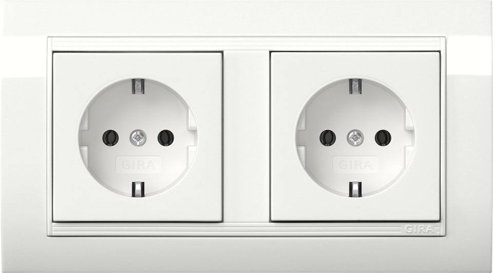 Gira Standard 55 Doppeltes SCHUKO Steckdose Mit Rahmen Rein Weiß - 4921023