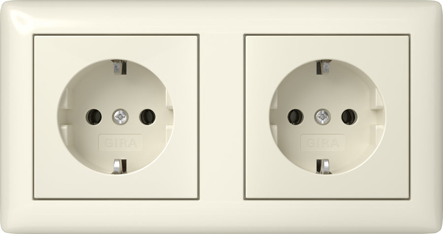 Gira Standard 55 Doppeltes SCHUKO Steckdose Mit Rahmen - 482101