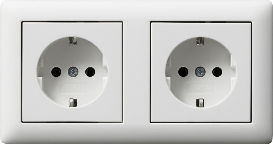Gira Standard 55 Doppeltes SCHUKO Steckdose Mit Rahmen - 479304