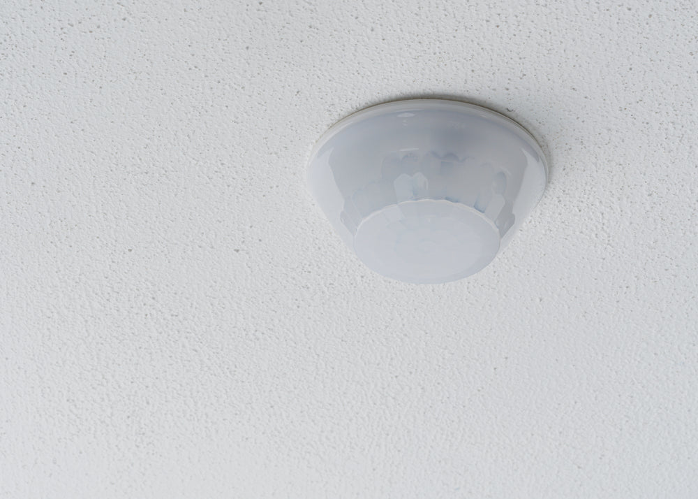 KNX Flur Präsenzmelder 28x5m Deckenmontage IP54 - 1039072